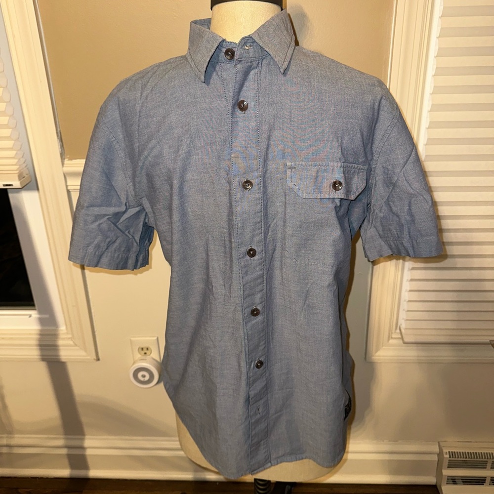 Under Armour Light Blue Casual Button Down Shirt